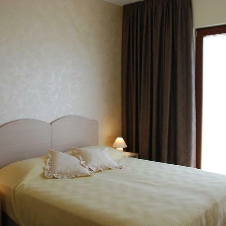 Rooms Edda Savudrija Eksteriør bilde